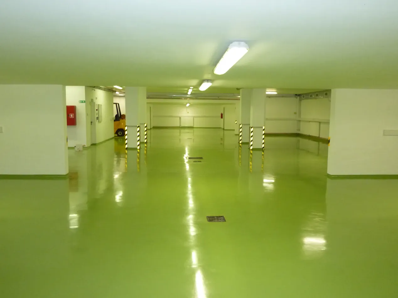 Garaža / skladiščni prostor / laboratorij